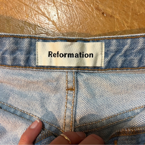 Reformation Short Shorts - Picture 2 of 4